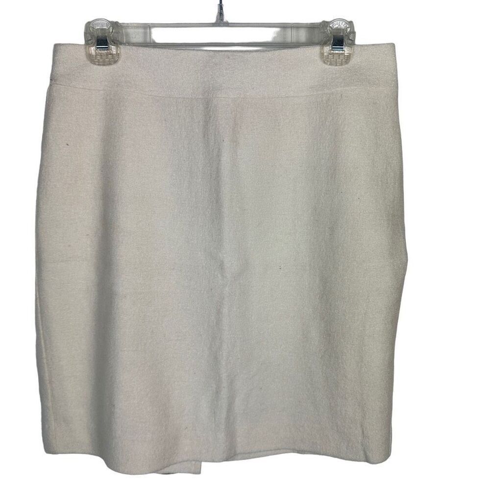 Banana Republic winter white wool skirt with back zip- size 6 - Picture 3 of 10